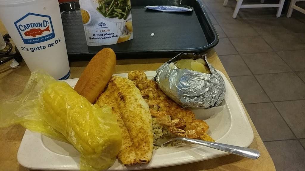 Captain Ds | restaurant | 120 Furniture Dr, Cornelia, GA 30531, USA | 7067789700 OR +1 706-778-9700