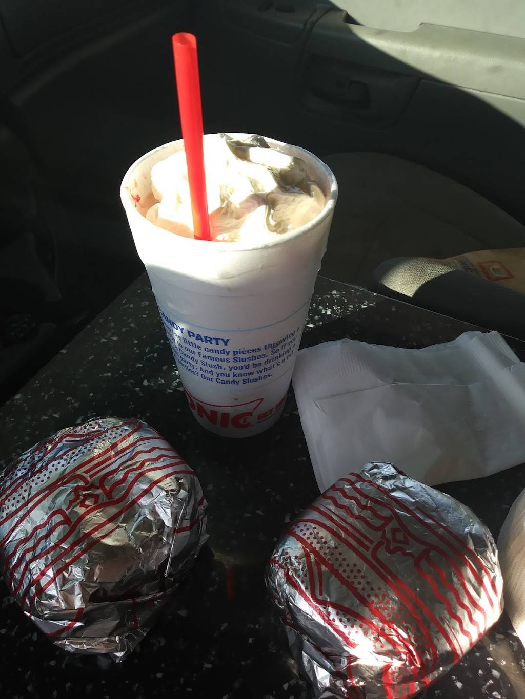 Sonic Drive-In | restaurant | 11350 Space Center Blvd, Houston, TX 77059, USA | 2819989733 OR +1 281-998-9733