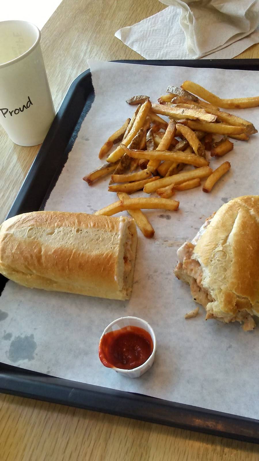 Steak Escape | restaurant | 2440 Lake Cir Dr, Indianapolis, IN 46268, USA | 3178205411 OR +1 317-820-5411