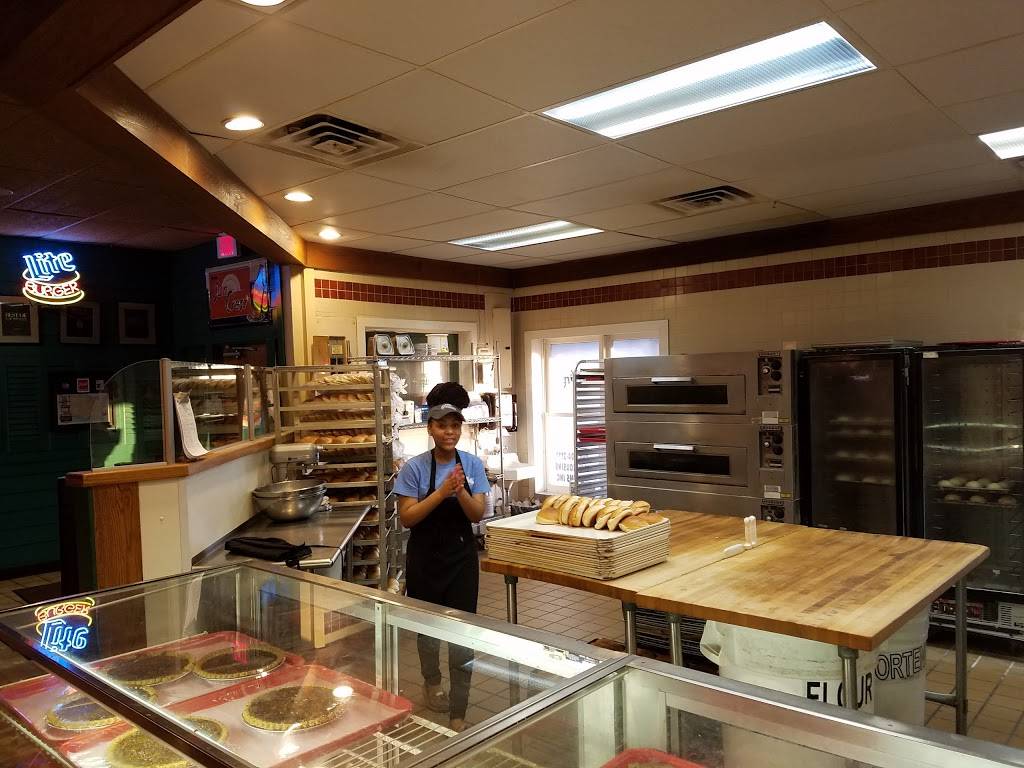 W W Cousins Restaurant | restaurant | 900 Dupont Rd, Louisville, KY 40207, USA | 5028979684 OR +1 502-897-9684