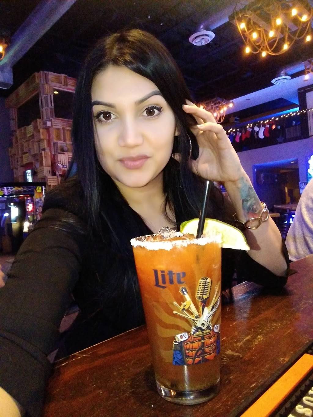 Landmark Bar & Kitchen | restaurant | 3008 Bledsoe St, Fort Worth, TX 76107, USA | 8179841166 OR +1 817-984-1166