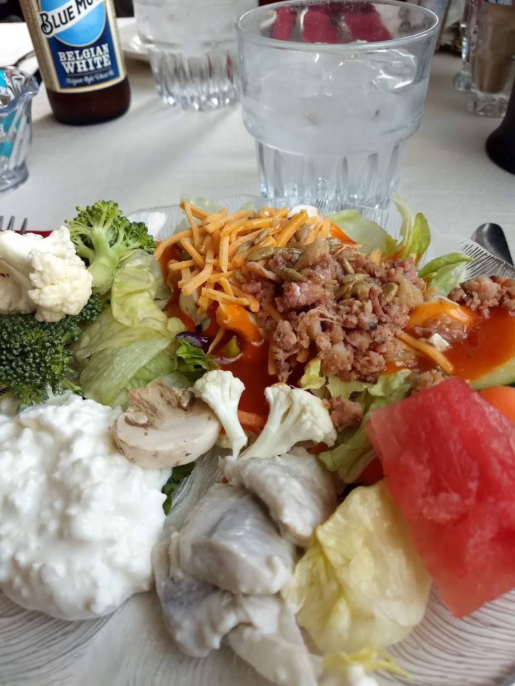 Fishermans Inn | restaurant | 8 Fisherman Dr NW, Oronoco, MN 55960, USA | 5073674567 OR +1 507-367-4567