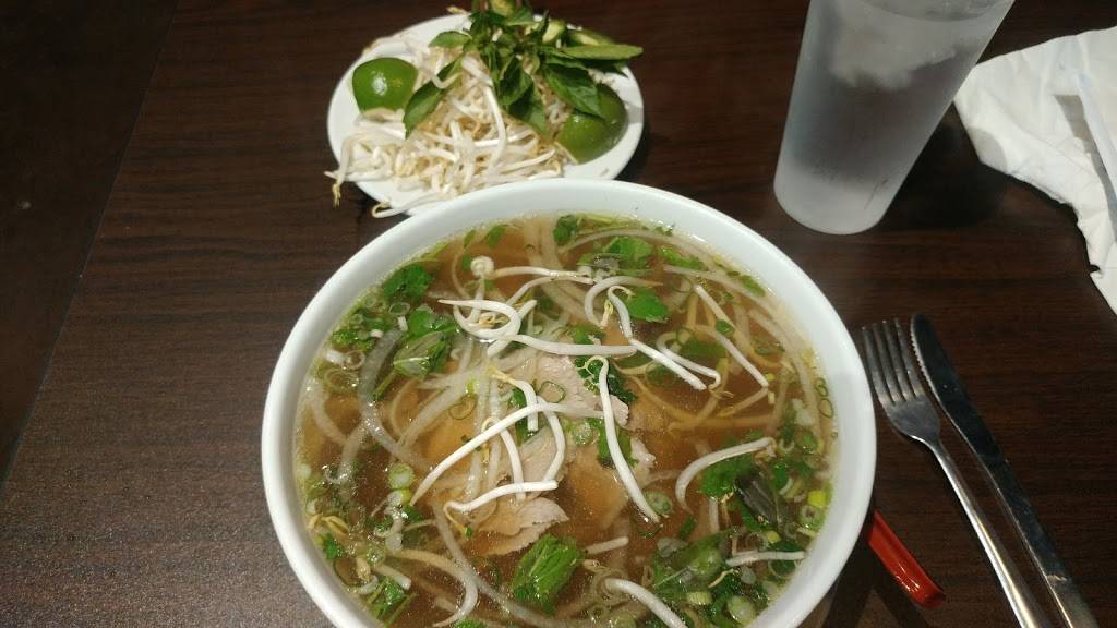 Pho Bulous | restaurant | 4167, 3409 S Broadway #700, Edmond, OK 73013, USA | 4054755599 OR +1 405-475-5599