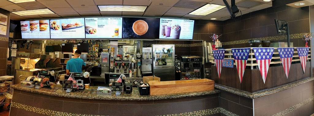 McDonalds | cafe | 971 Montauk Hwy, Shirley, NY 11967, USA | 6313996404 OR +1 631-399-6404