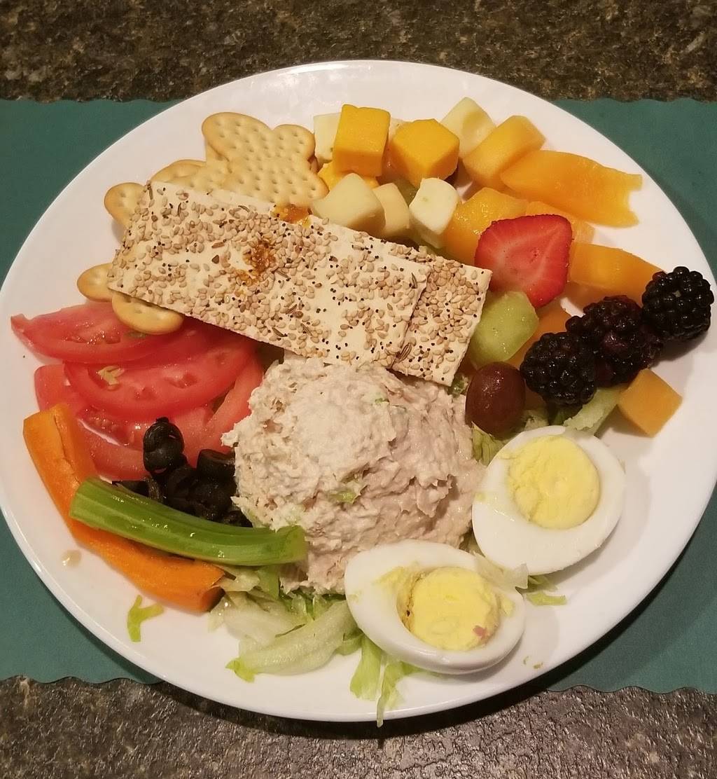 C.J. Cannons | restaurant | 3414 Cherokee Dr, Vero Beach, FL 32960, USA | 7725677727 OR +1 772-567-7727