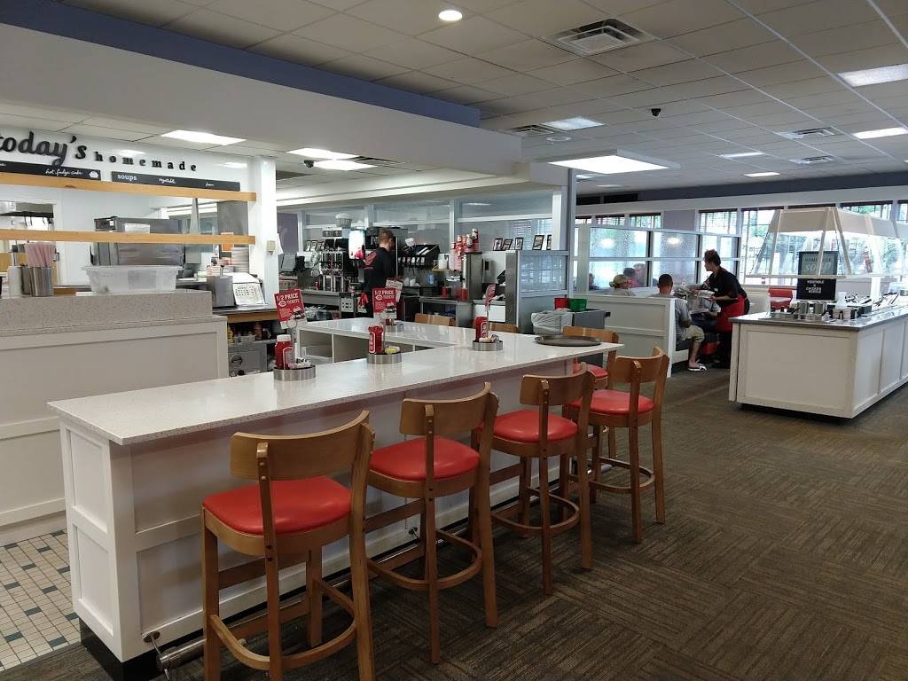 Frischs Big Boy | restaurant | 520 W 5th St, Covington, KY 41011, USA | 8592613276 OR +1 859-261-3276