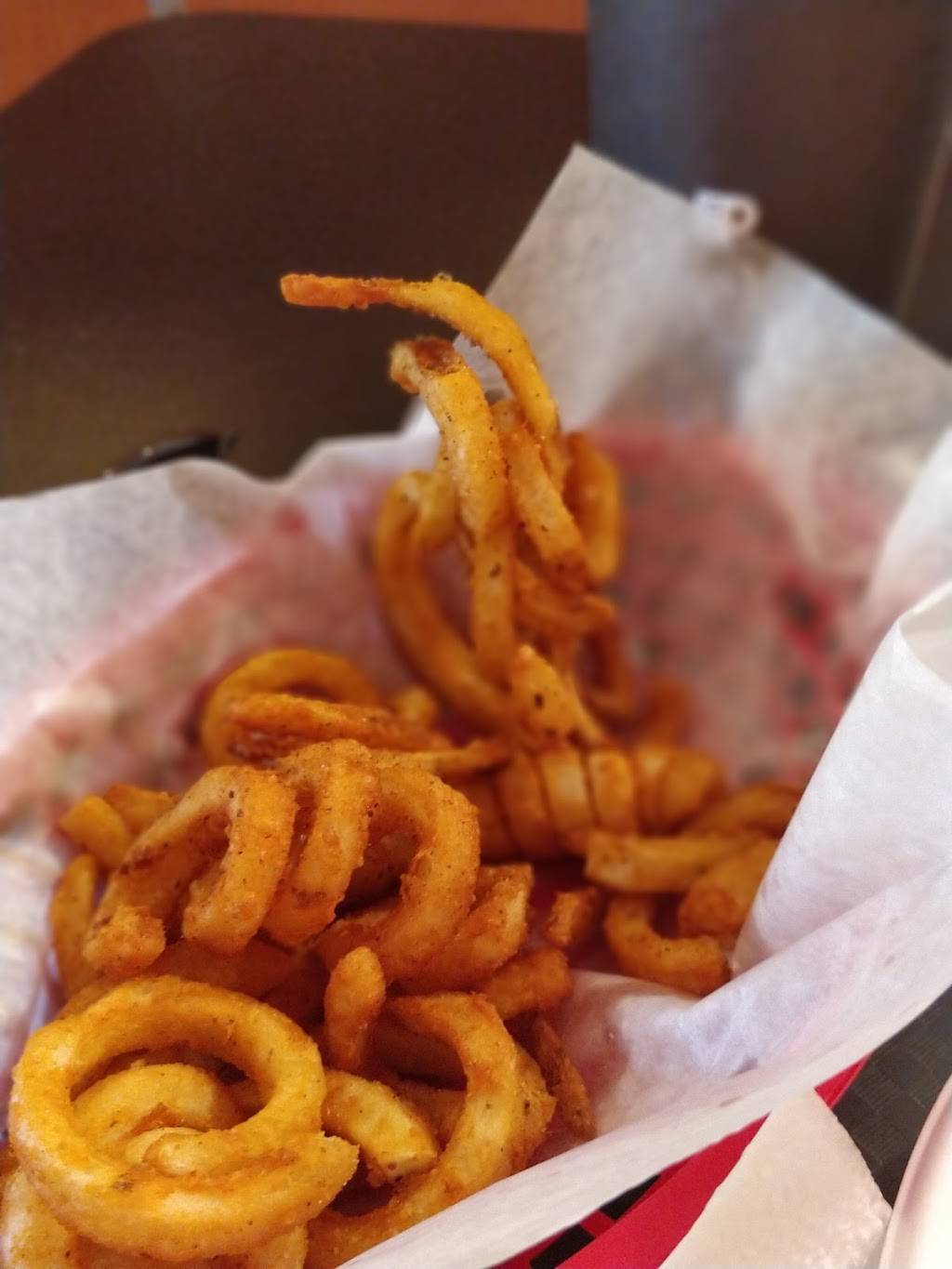 Garys Deli | meal takeaway | 3309 East Coast Hwy, Corona Del Mar, CA 92625, USA | 9496752193 OR +1 949-675-2193