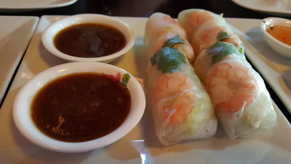 Island Pho | restaurant | 111 Longview Plaza Driveway, St Simons, GA 31522, USA | 9122684081 OR +1 912-268-4081