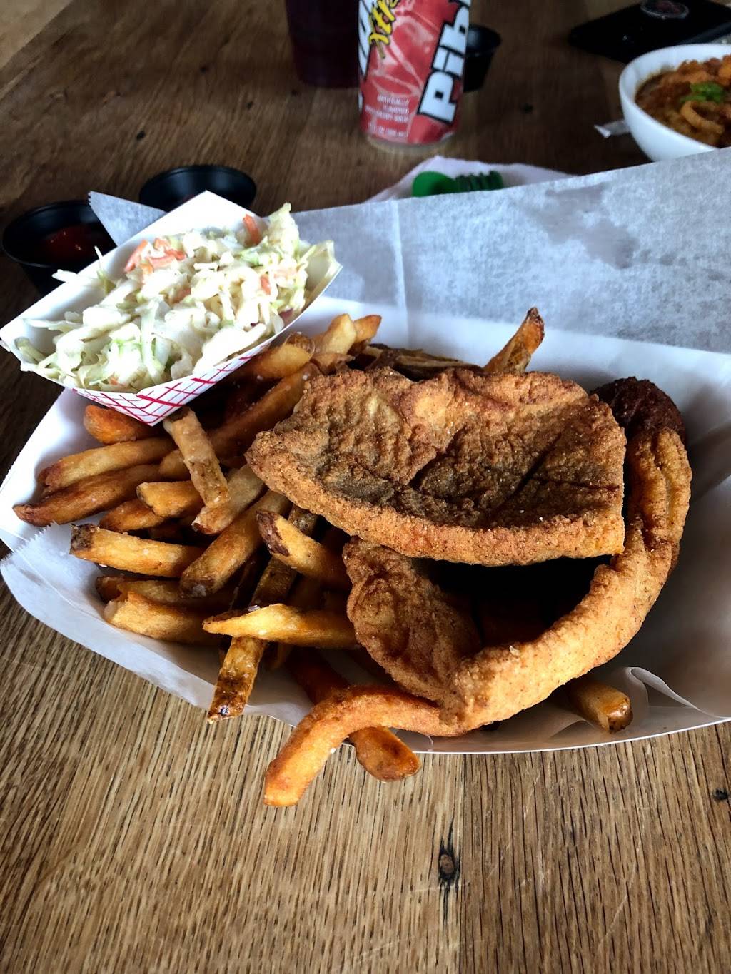 Smithtown Seafood | restaurant | 501 W 6th St, Lexington, KY 40508, USA | 8593034100 OR +1 859-303-4100