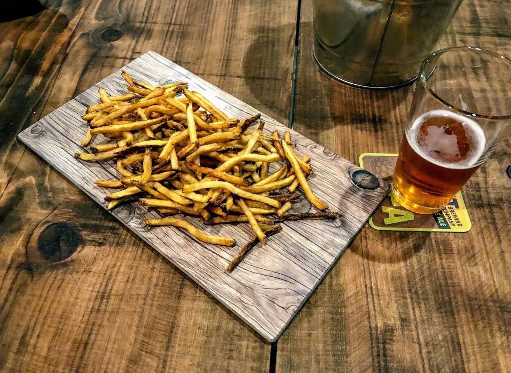 Thirsty Barrel Taphouse & Grille | restaurant | 116 Neal St, Grass Valley, CA 95945, USA | 5308025488 OR +1 530-802-5488