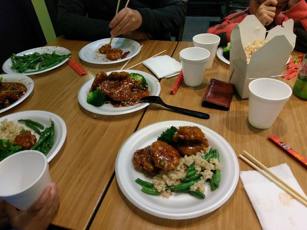 Black Bamboo Chinese Restaurant | restaurant | 844 Farmington Ave, West Hartford, CT 06119, USA | 8602368888 OR +1 860-236-8888