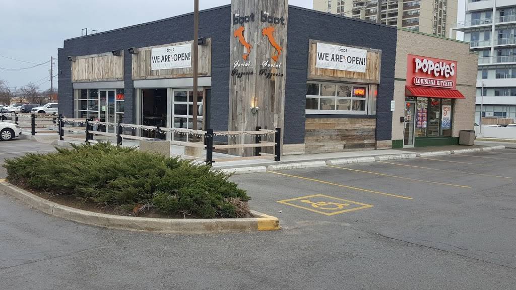 The Boot Social Pizzeria | restaurant | 579 Kerr St, Oakville, ON L6K 3E1, Canada | 9053393139 OR +1 905-339-3139