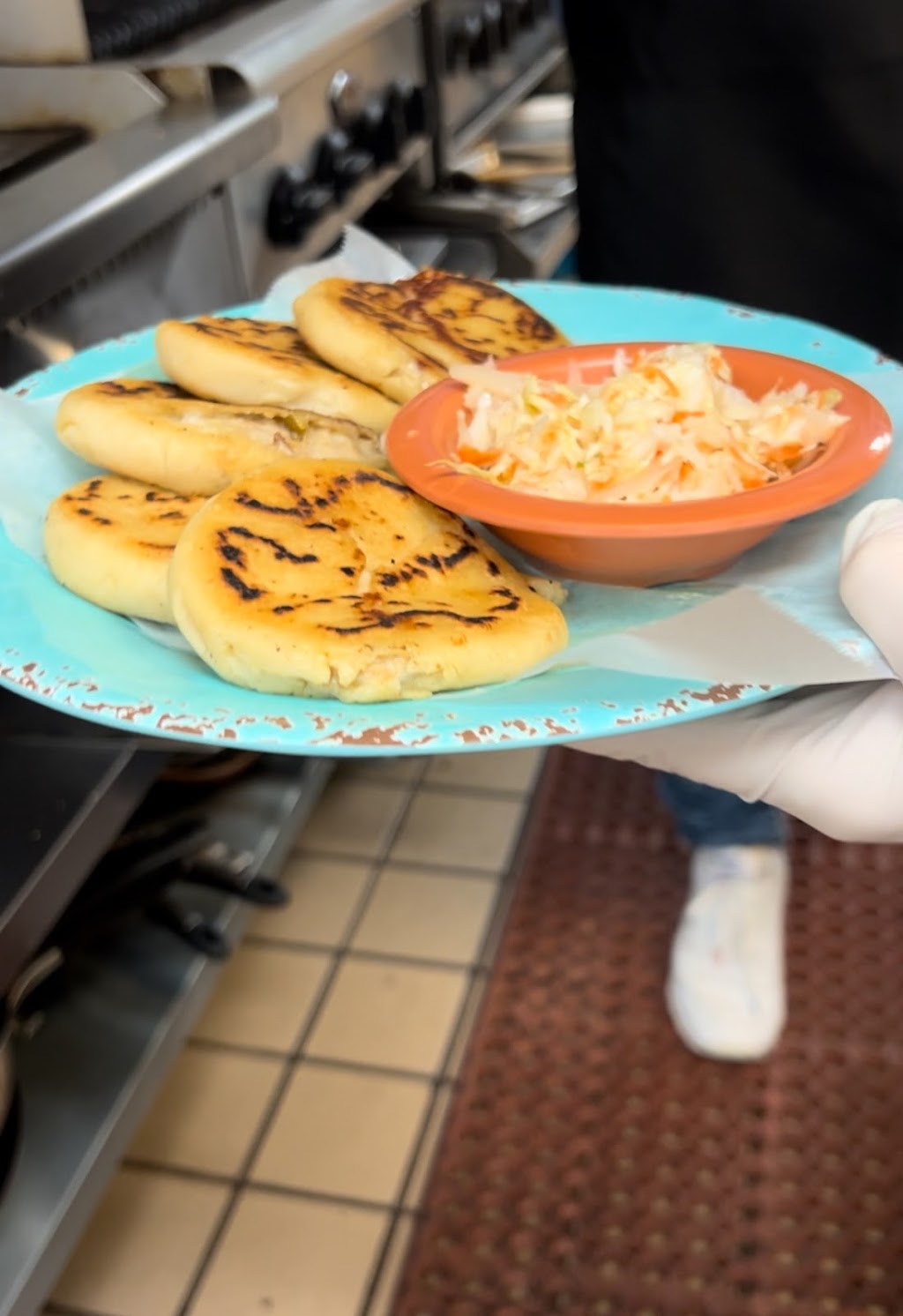 Ginns gourmet Cafe and catering | restaurant | 7903 Beechnut St, Houston, TX 77074, USA | 7135051899 OR +1 713-505-1899