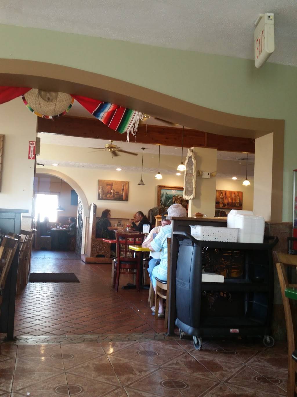 Marias Restaurant Inc | restaurant | 26623 US-12, Sturgis, MI 49091, USA | 2696598930 OR +1 269-659-8930