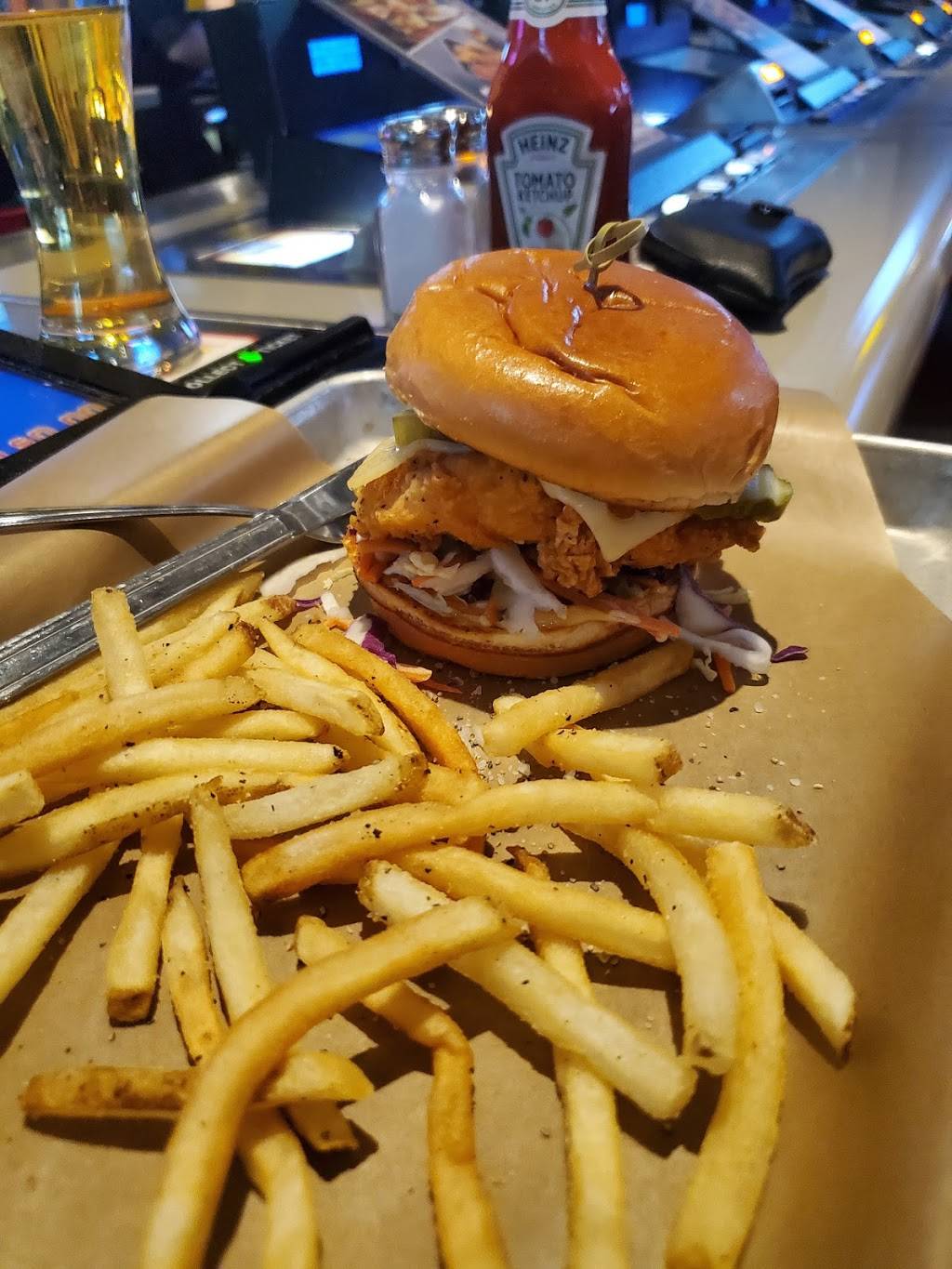 Buffalo Wild Wings | meal takeaway | 7430 S Las Vegas Blvd #120, Las Vegas, NV 89123, USA | 7026140238 OR +1 702-614-0238