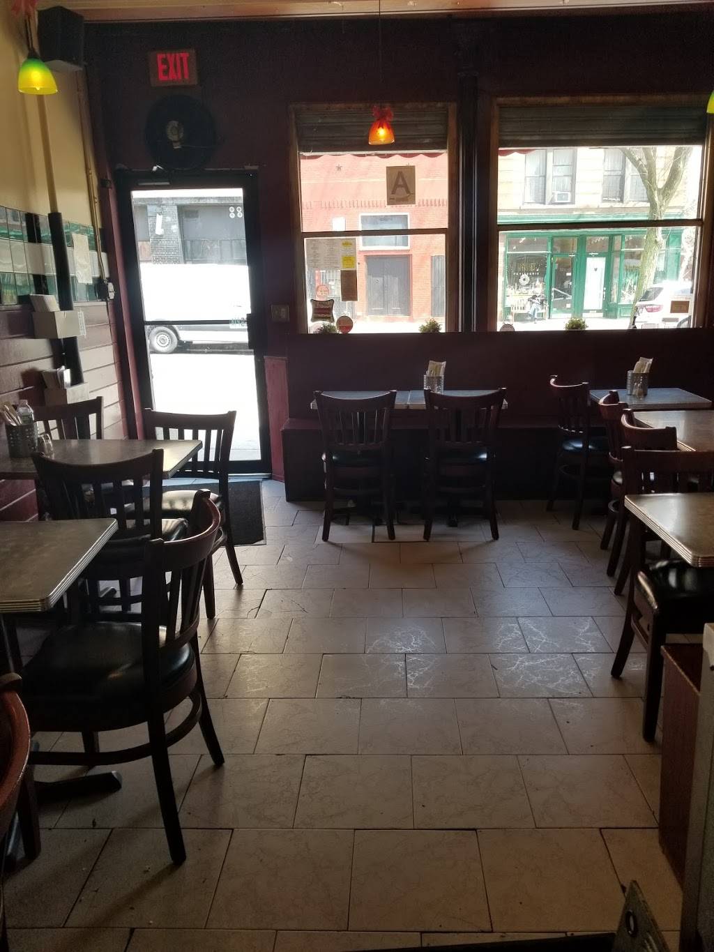 Layla Jones | restaurant | 214 Court St, Brooklyn, NY 11201, USA | 7186242361 OR +1 718-624-2361