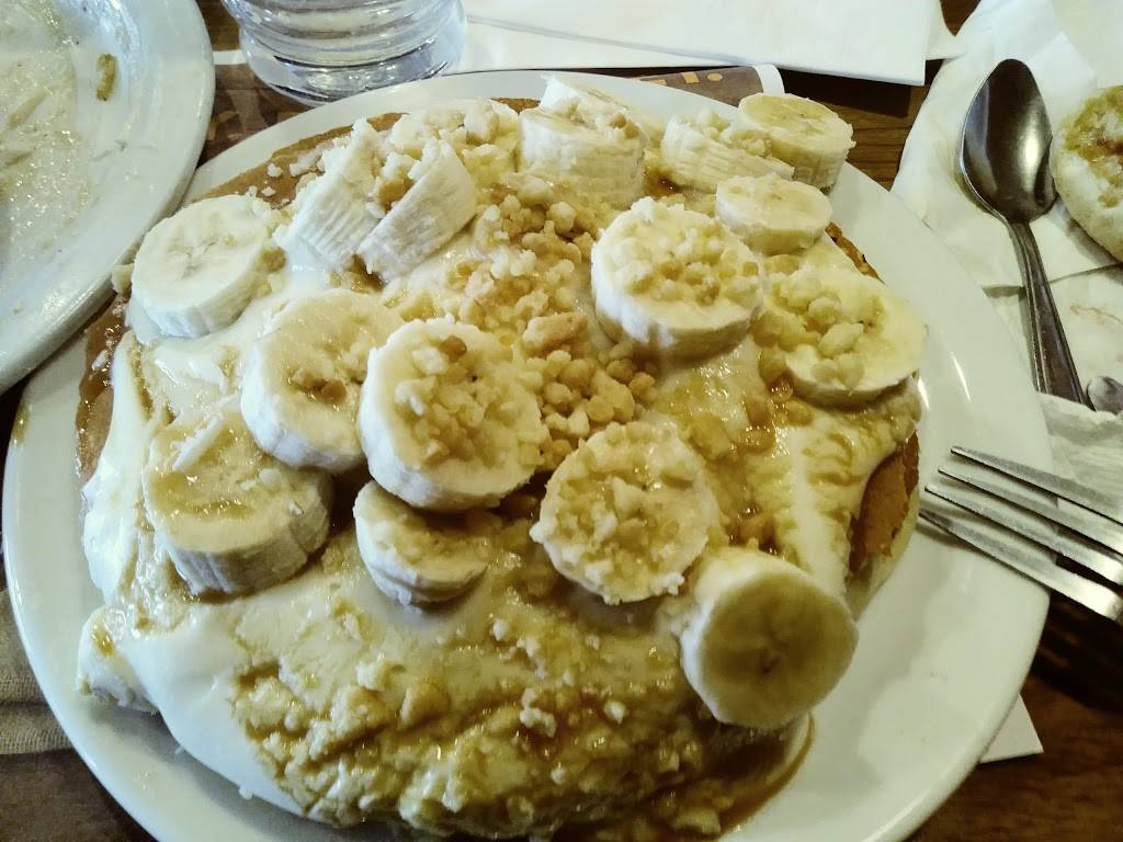 Dennys | restaurant | 1290 N State St, San Jacinto, CA 92583, USA | 9514879237 OR +1 951-487-9237