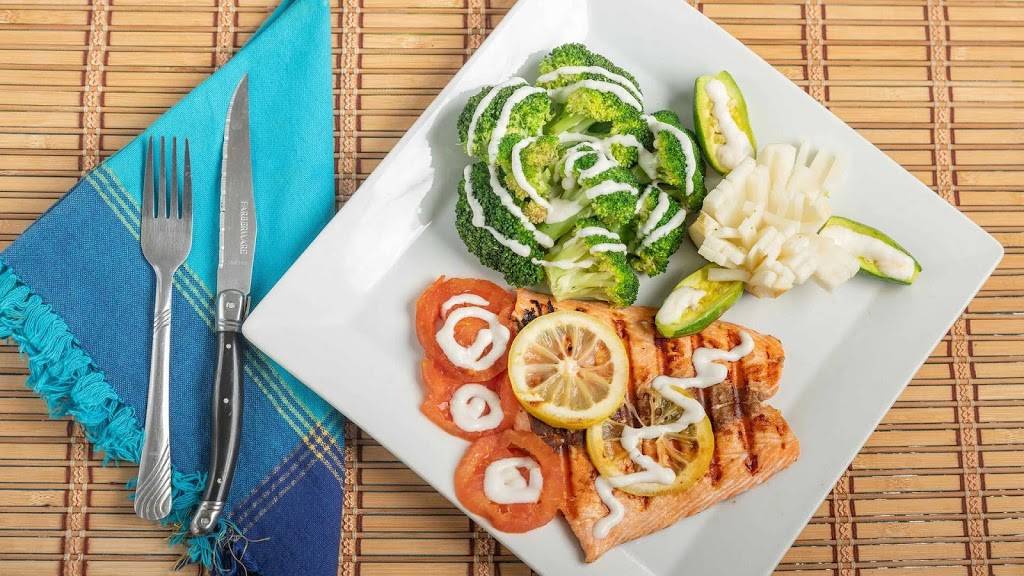 Khans Kitchen | restaurant | 192 Lakeside Cir, Sanford, FL 32773, USA | 4078204933 OR +1 407-820-4933