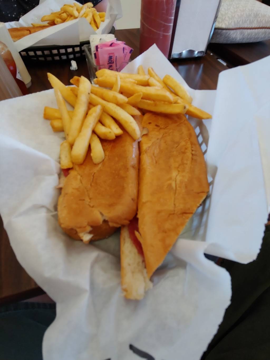 Cucos Sandwich Shop | restaurant | 6650 Glenview Dr, North Richland Hills, TX 76180, USA | 8172841692 OR +1 817-284-1692