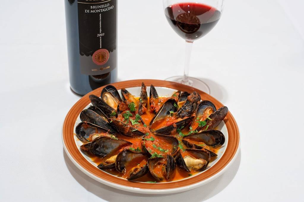 Piccolo Mondo Italian Restaurant | restaurant | 829 E Lamar Blvd, Arlington, TX 76011, USA | 8172659174 OR +1 817-265-9174