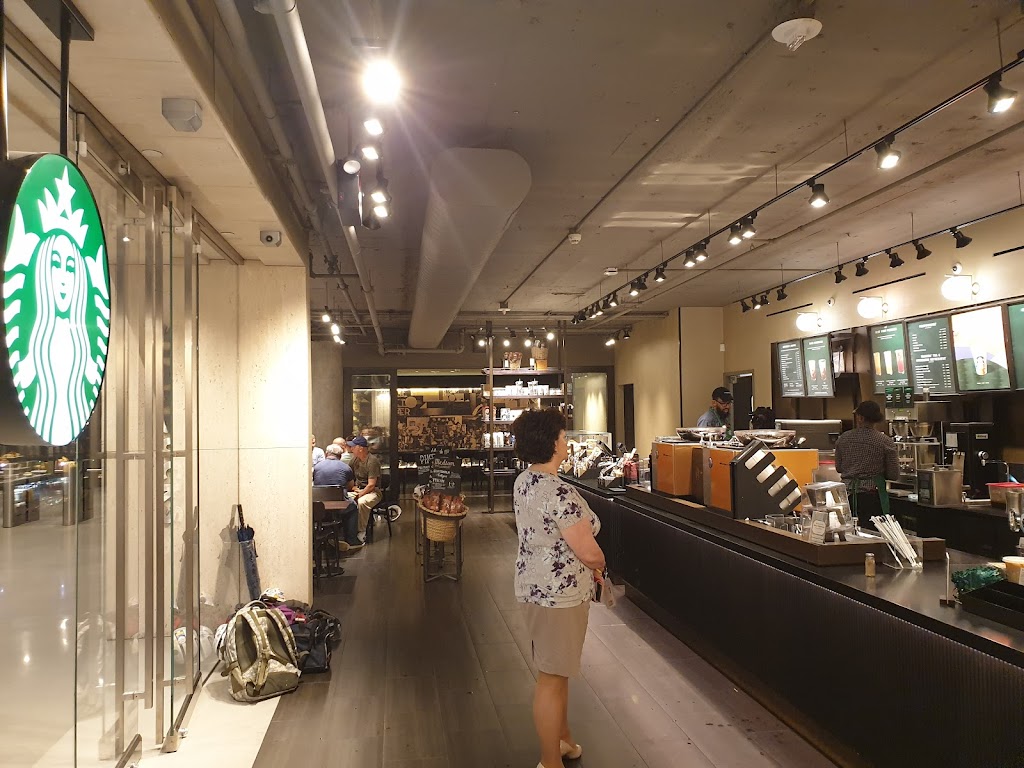 Starbucks | cafe | 450 W 33rd St, New York, NY 10001, USA | 6466483696 OR +1 646-648-3696