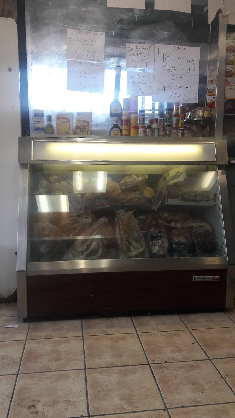 Ocean Fish & Chicken | restaurant | 3732 East 8 Mile Road, Detroit, MI 48234, USA | 3138937333 OR +1 313-893-7333