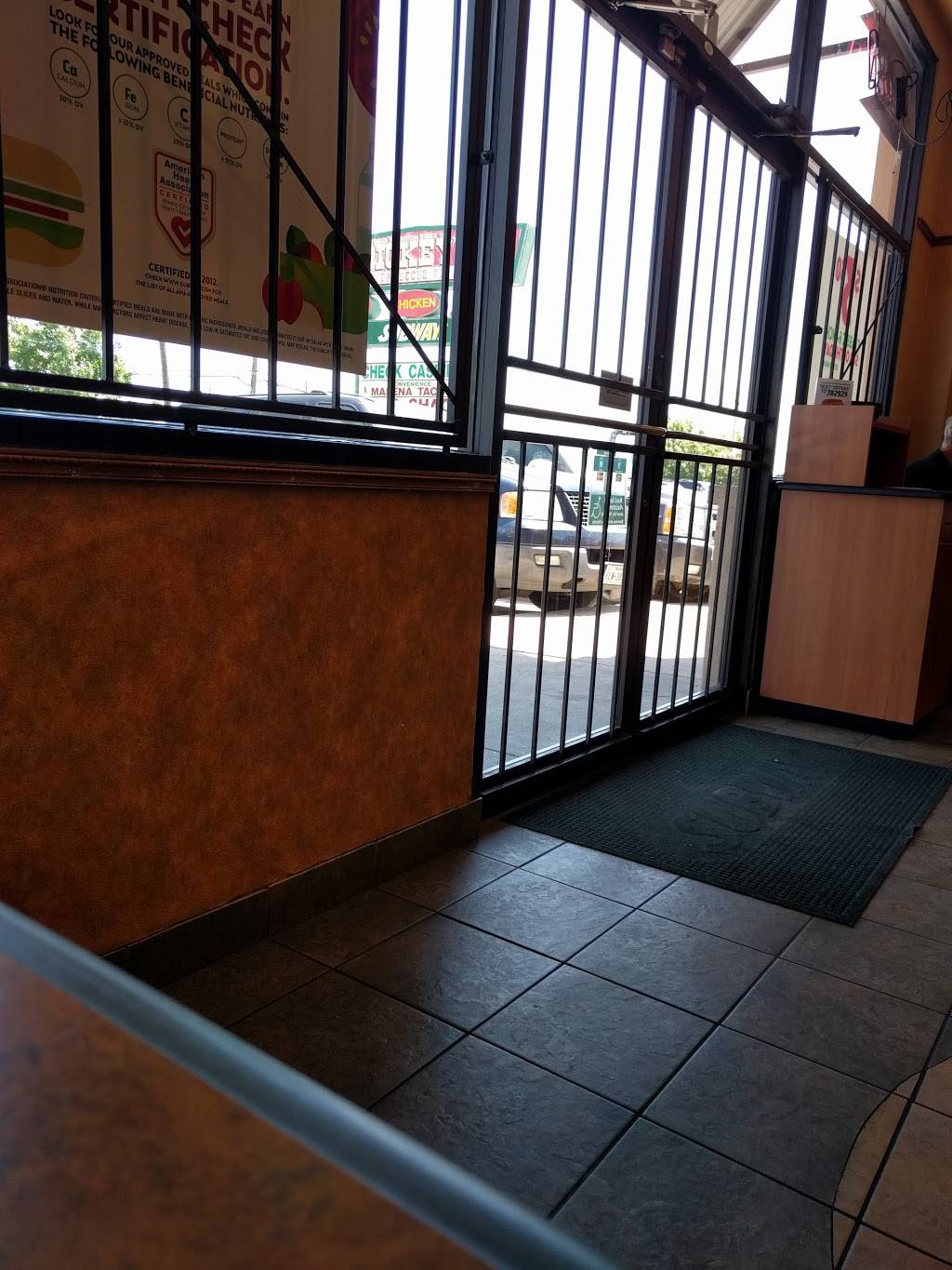 Subway Restaurants | restaurant | 3260 Irving Blvd #400, Dallas, TX 75247, USA | 2148197827 OR +1 214-819-7827