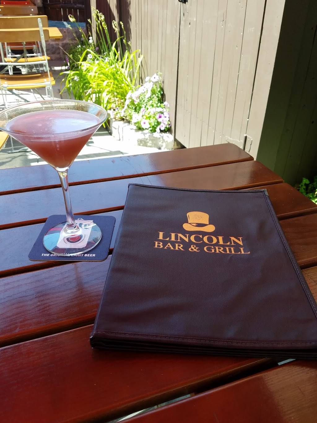 The Lincoln Bar & Grill | restaurant | 8 Lincoln St, Brighton, MA 02135, USA | 6177873669 OR +1 617-787-3669