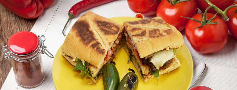 Los Tres Hermanos Latin Food | restaurant | 607 Frederick Rd, Catonsville, MD 21228, USA | 4434884862 OR +1 443-488-4862