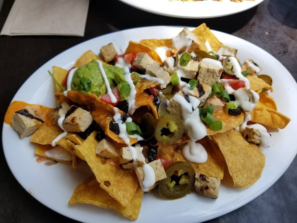 Veggie Grill | restaurant | 2025 Wilshire Blvd, Santa Monica, CA 90403, USA | 3108291155 OR +1 310-829-1155