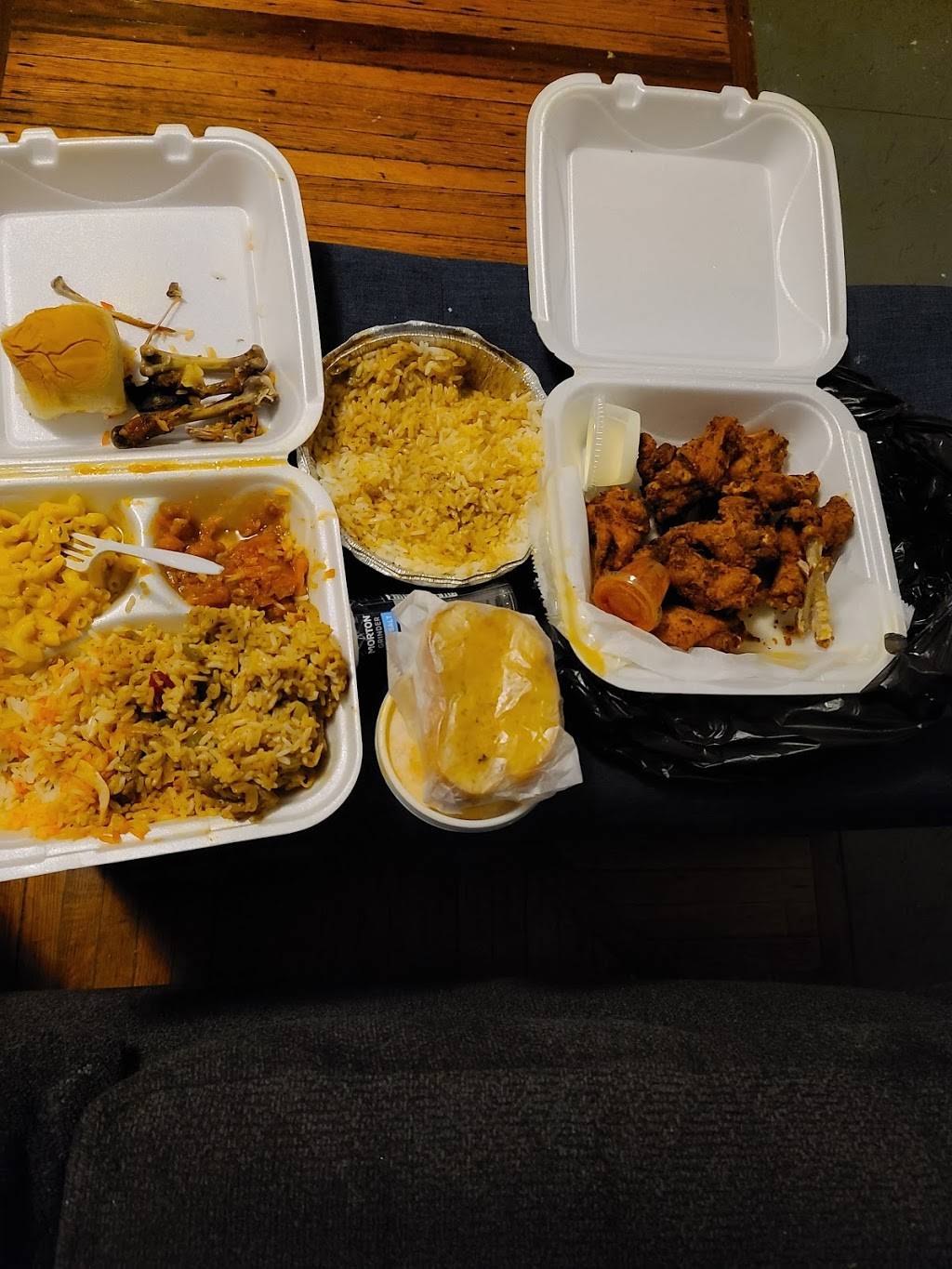 @ Eleven Wings & Cuisines | restaurant | 3225 Main St, Buffalo, NY 14214, USA | 7168992011 OR +1 716-899-2011