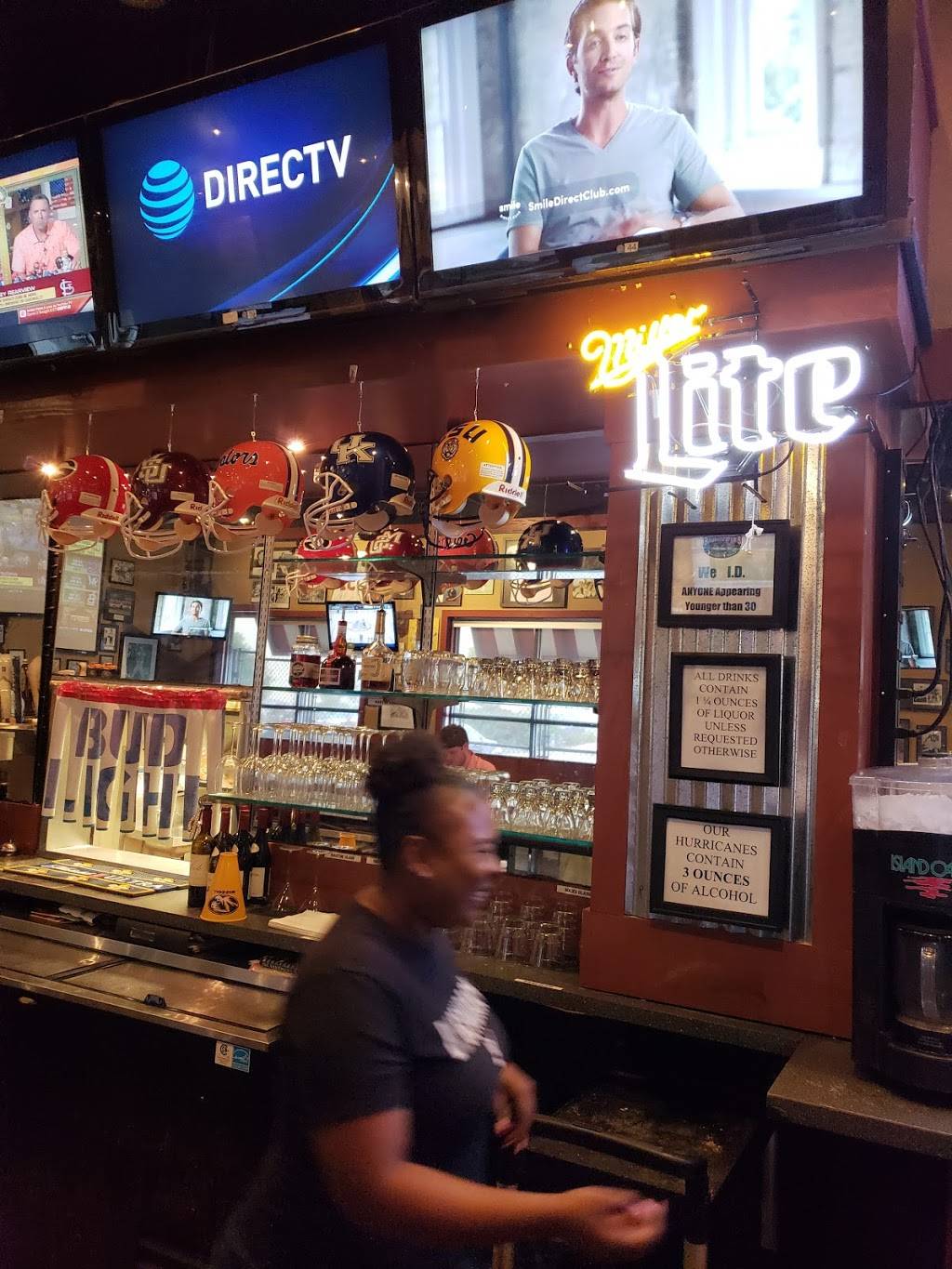 Baumhowers Victory Grille | restaurant | 1001 Doug Baker Blvd #112, Birmingham, AL 35242, USA | 2059955151 OR +1 205-995-5151