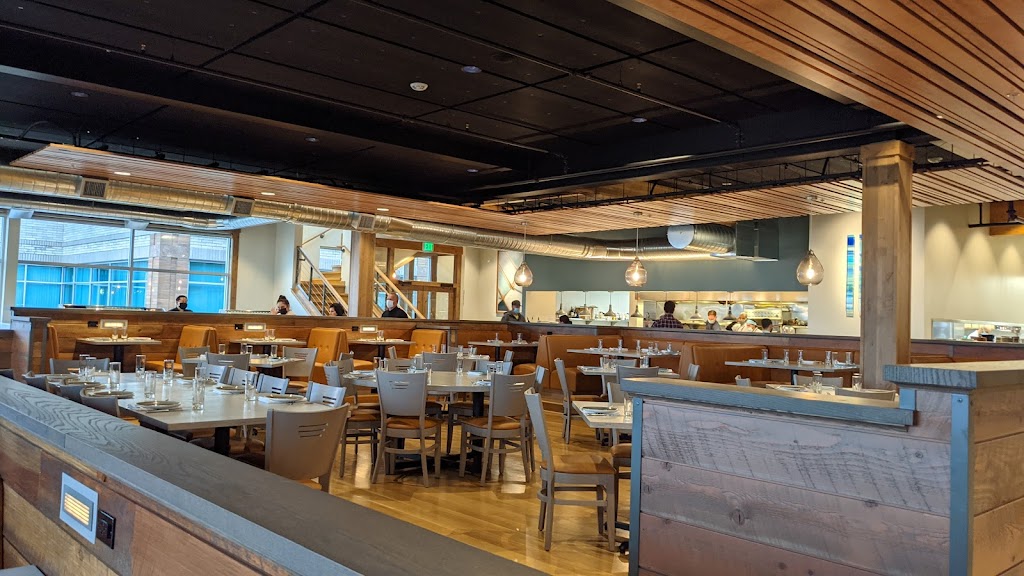 The Cove Restaurant | restaurant | 5731 SE Columbia Way, Vancouver, WA 98661, USA | 3603605000 OR +1 360-360-5000