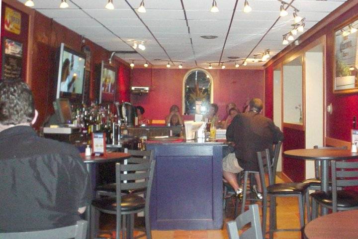 theos on elm | meal takeaway | 102 Elm St, Manchester, NH 03101, USA | 6036694678 OR +1 603-669-4678