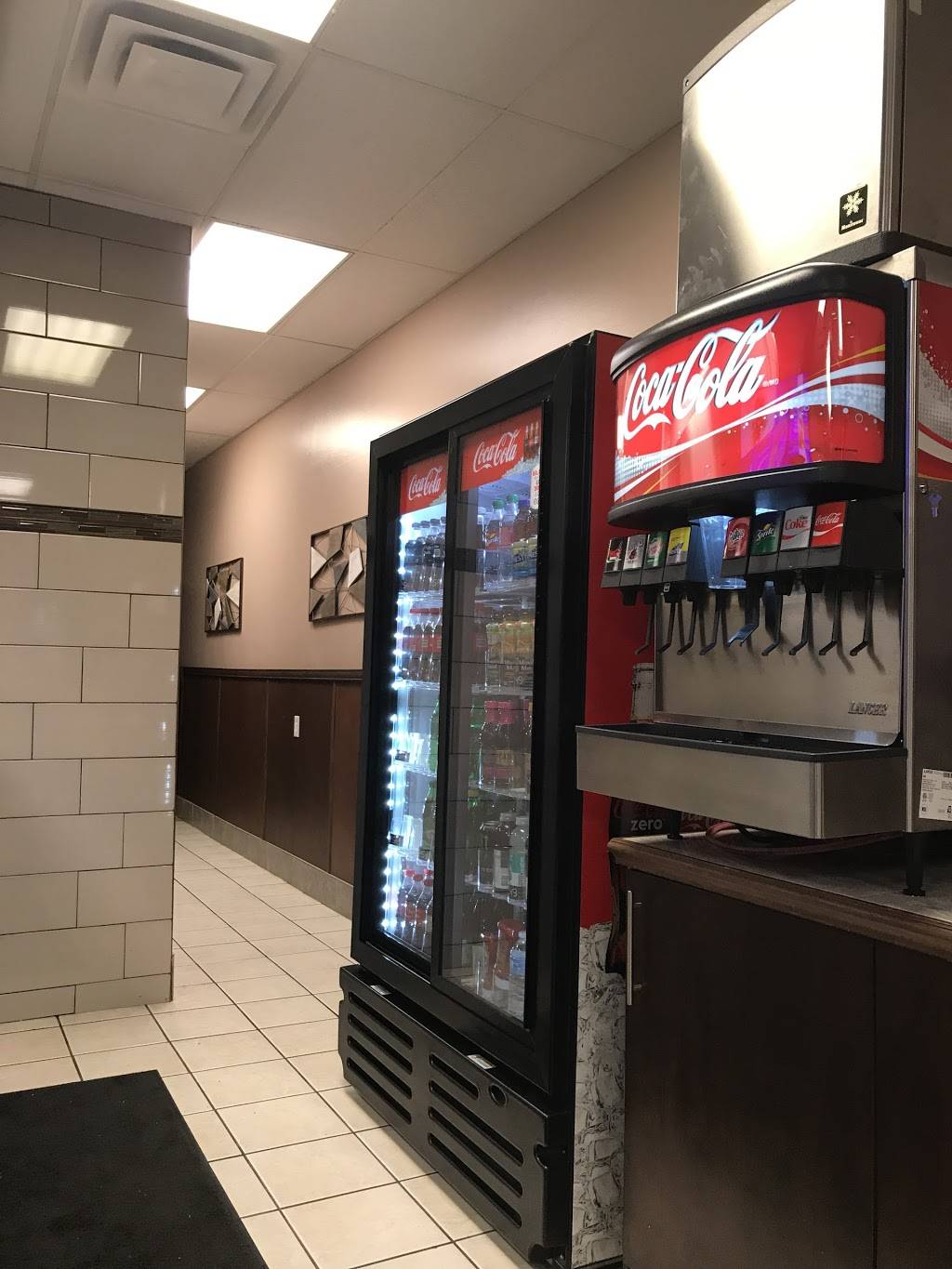 Gyros & More | restaurant | 5922 Malden Rd, LaSalle, ON N9H 0A4, Canada | 5199158005 OR +1 519-915-8005