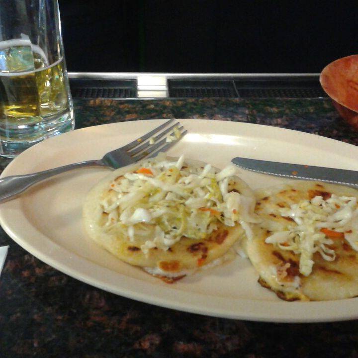 Los Cabos The Pupusa Restaurant | restaurant | 3819 Ming Ave, Bakersfield, CA 93309, USA | 6618357872 OR +1 661-835-7872
