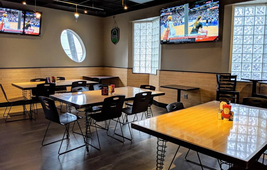 Zs - Taphouse & Grill | restaurant | 5925 Calle Real, Goleta, CA 93117, USA | 8059670128 OR +1 805-967-0128