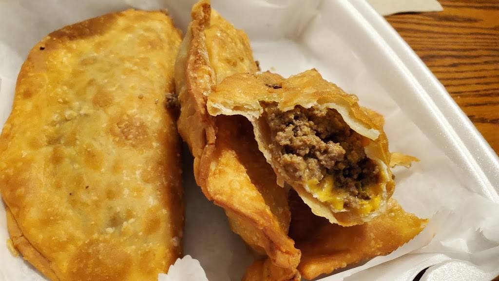 Mama Lucys | restaurant | 711 Huntington St, Utica, NY 13502, USA | 3157658004 OR +1 315-765-8004