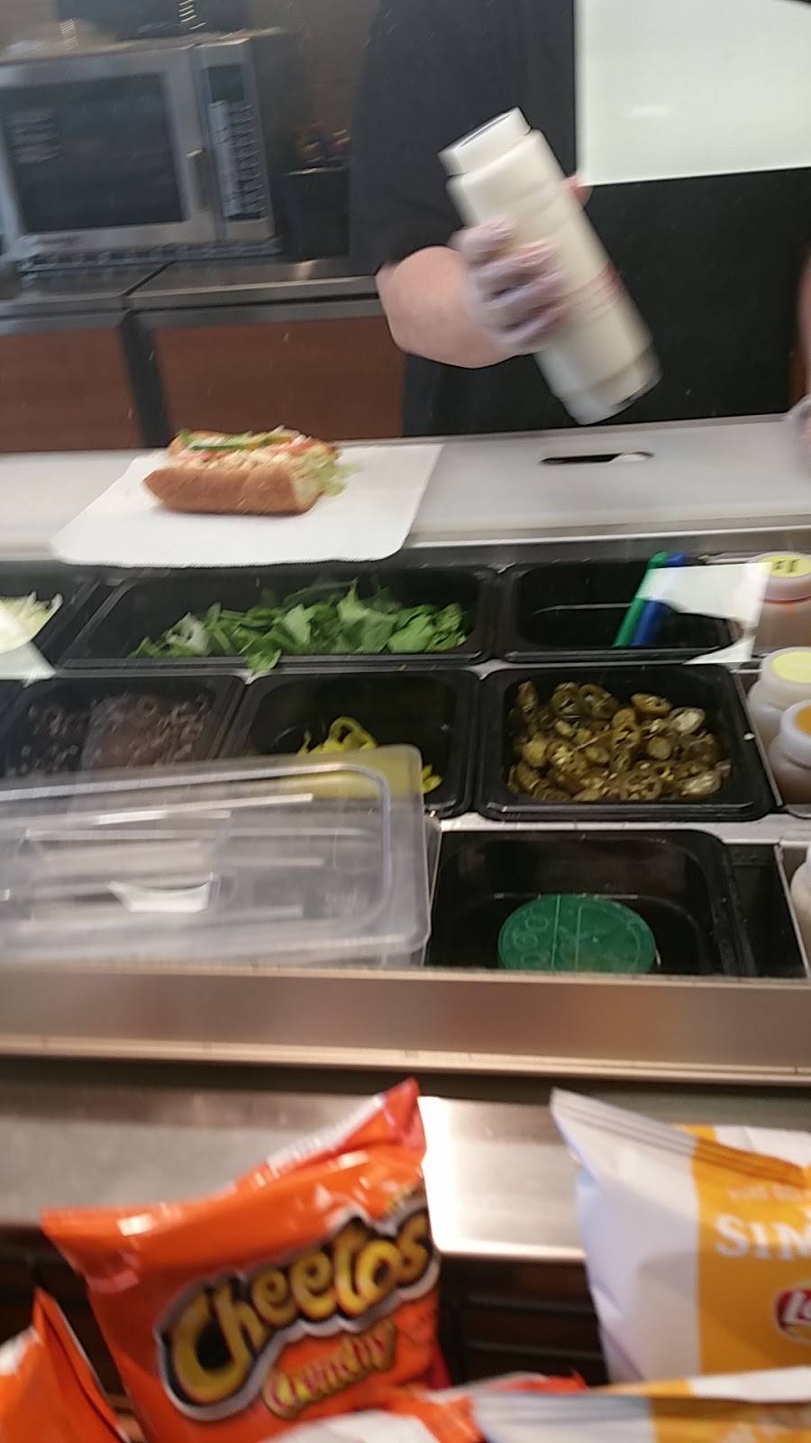 Subway | restaurant | 4000 Lapeer Rd, Auburn Hills, MI 48326, USA | 2487913171 OR +1 248-791-3171