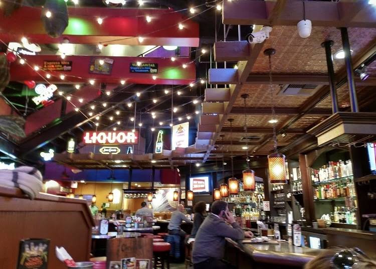 Villa Fresh Italian Kitchen | restaurant | 263 W 42nd St, New York, NY 10036, USA | 2123022941 OR +1 212-302-2941