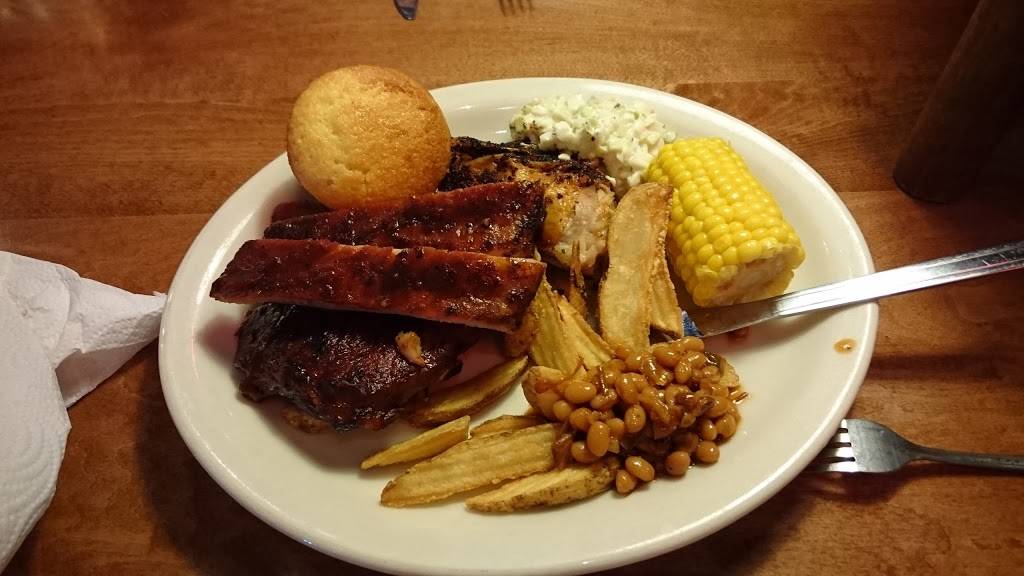 Famous Daves Bar-B-Que | restaurant | 4390 Blue Diamond Rd, Las Vegas, NV 89139, USA | 7026337427 OR +1 702-633-7427