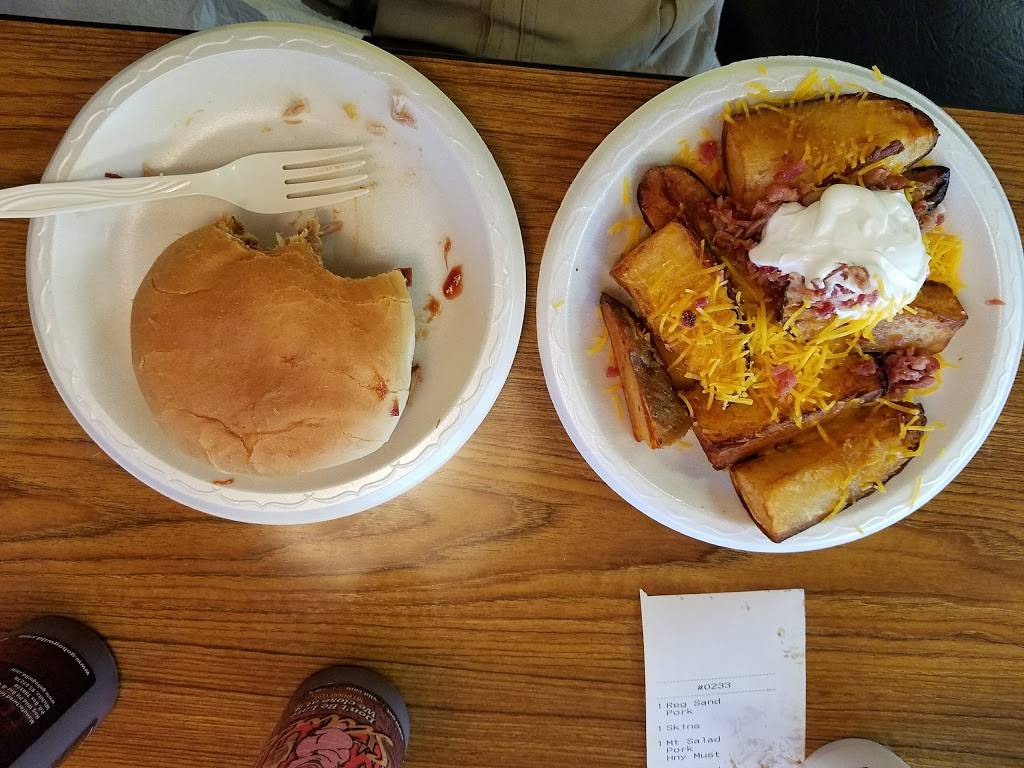 Hog Wild Pit Bar-B-Q | restaurant | 8821W 21st Street N, Wichita, KS 67205, USA | 3167217775 OR +1 316-721-7775