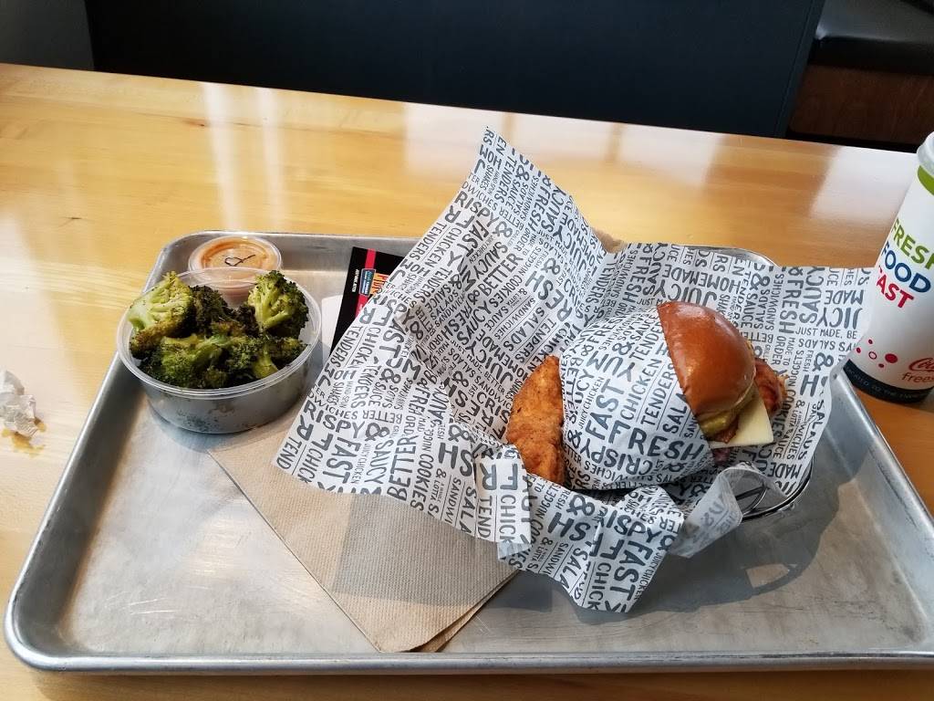 PDQ Restaurant | restaurant | Danada Square East, 167 Danada Square East, Wheaton, IL 60187, USA | 6303157135 OR +1 630-315-7135