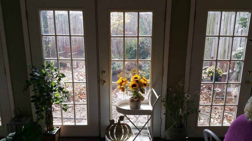 The Garden Tea Room @ Hometown | cafe | 201 Helena Ave, Rogersville, MO 65742, USA | 4177534777 OR +1 417-753-4777