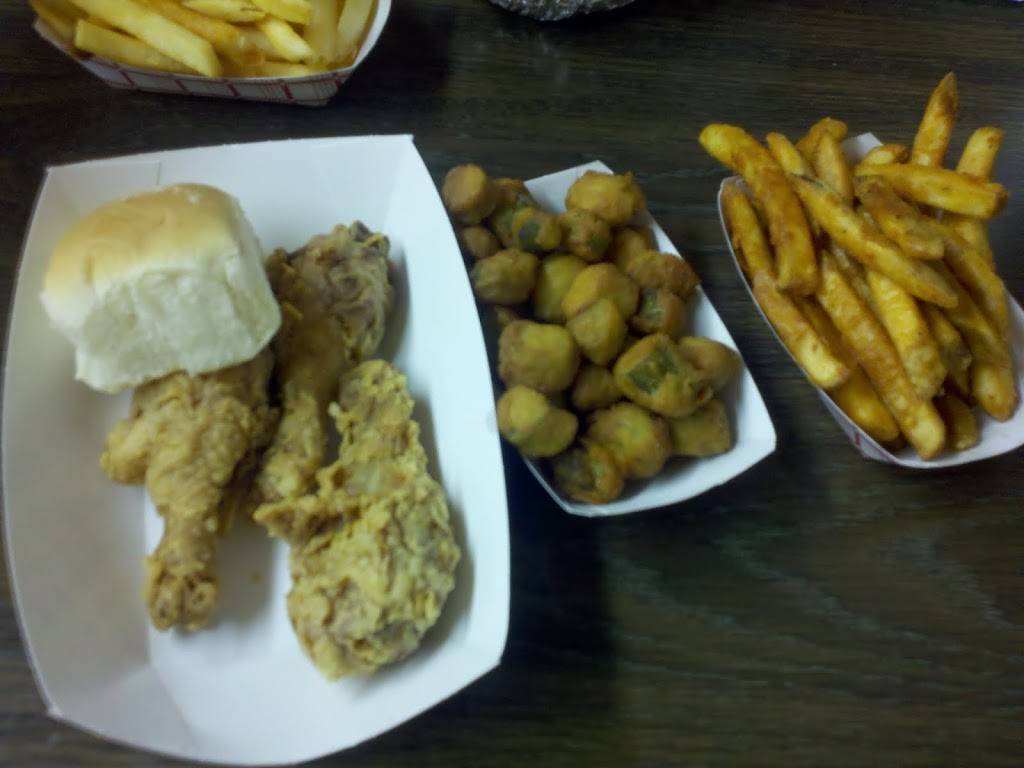 Cottons Fried Chicken | restaurant | 705 Homer Rd, Minden, LA 71055, USA | 3183776679 OR +1 318-377-6679