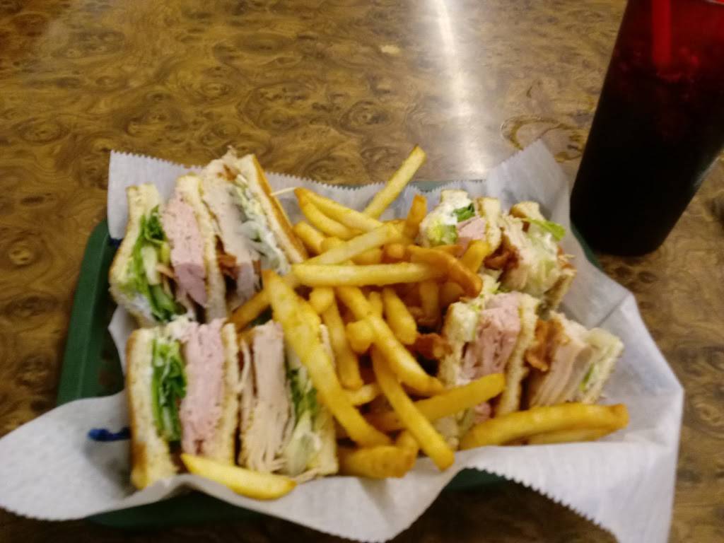 Lennon Cafe | restaurant | 12489 Lennon Rd, Lennon, MI 48449, USA | 8106219494 OR +1 810-621-9494