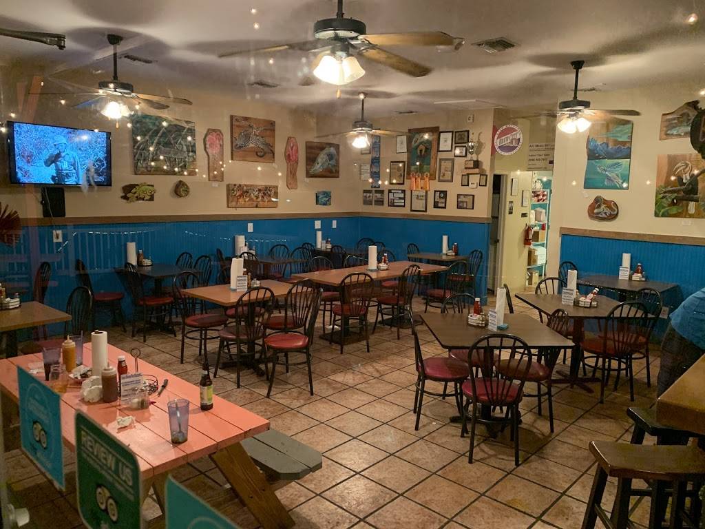 Saltwater Smokehouse | restaurant | 10251 Stringfellow Rd, St James City, FL 33956, USA | 2392828811 OR +1 239-282-8811