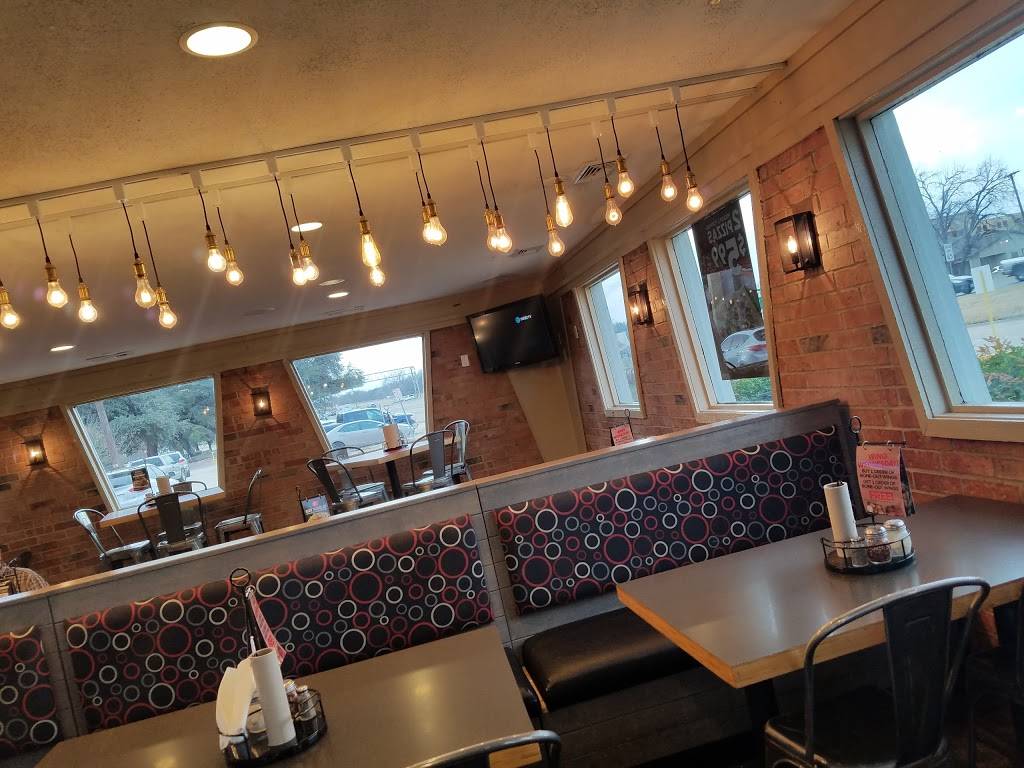 Pizza Hut | restaurant | 1111 S 8th St, Waco, TX 76706, USA | 2542961111 OR +1 254-296-1111