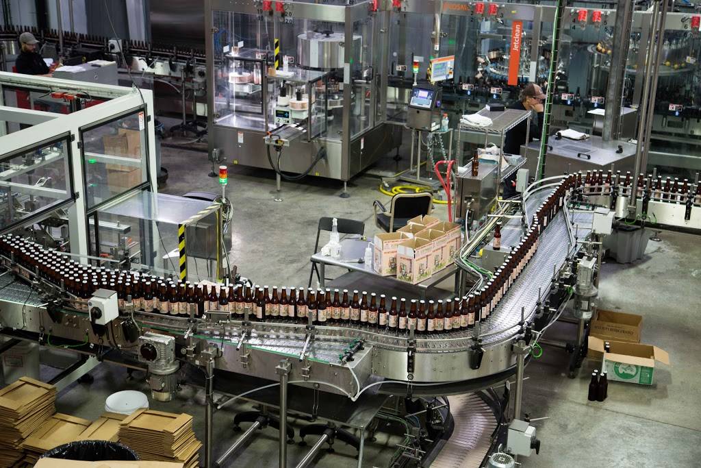 Shorts Brewing Company Production Facility | restaurant | 211 Industrial Park, Elk Rapids, MI 49629, USA | 2314982300 OR +1 231-498-2300