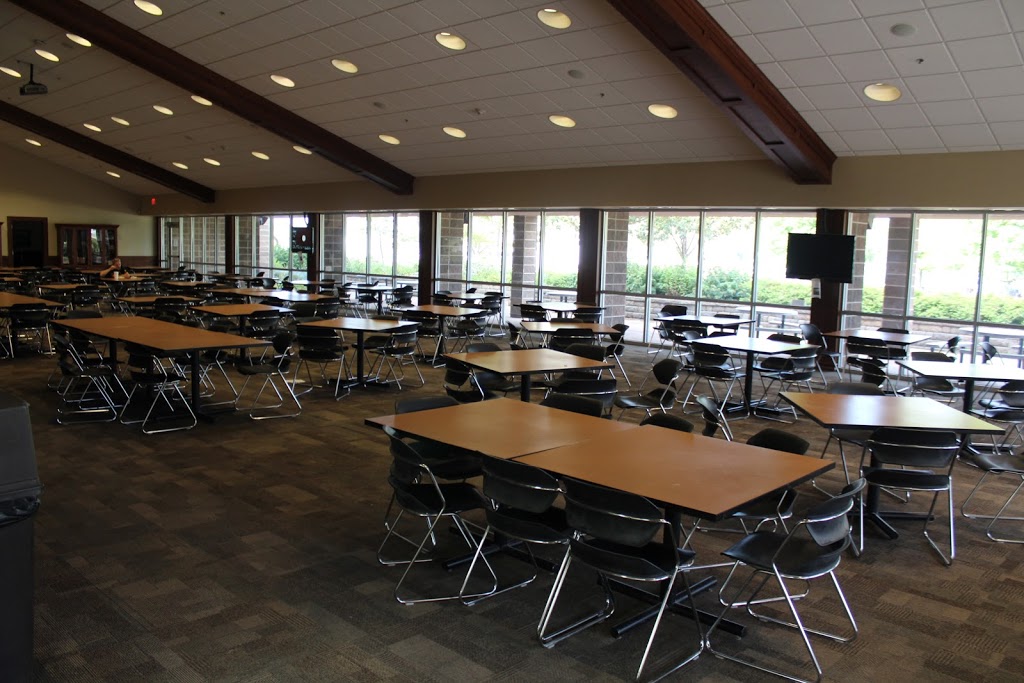 Showplace Cafeteria | restaurant | 1 Enterprise St #2, Harrisburg, SD 57032, USA | 6057432200 OR +1 605-743-2200